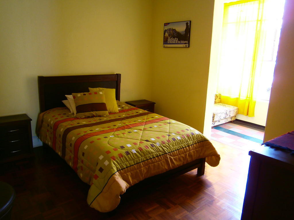 The Yellow House Hotel Quito Phòng bức ảnh