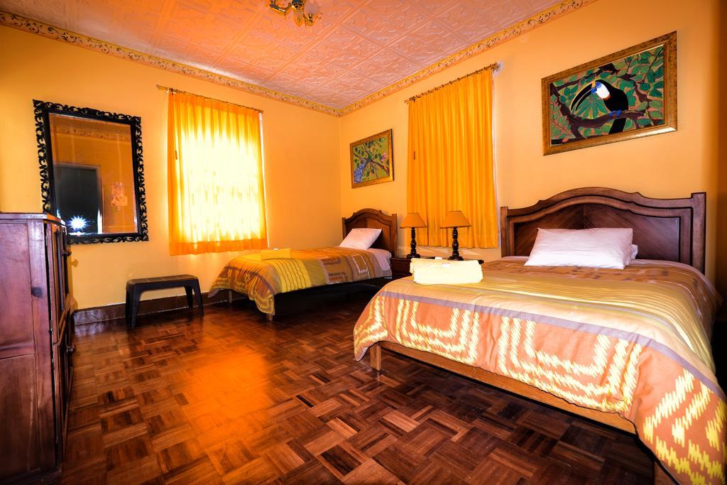 The Yellow House Hotel Quito Ngoại thất bức ảnh